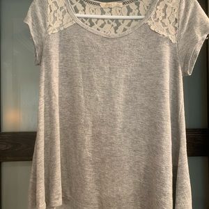 Grey shirt with lace